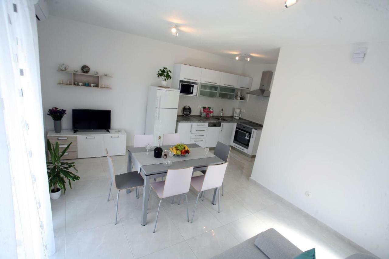 Apartman Fantasy Trogir Exteriör bild