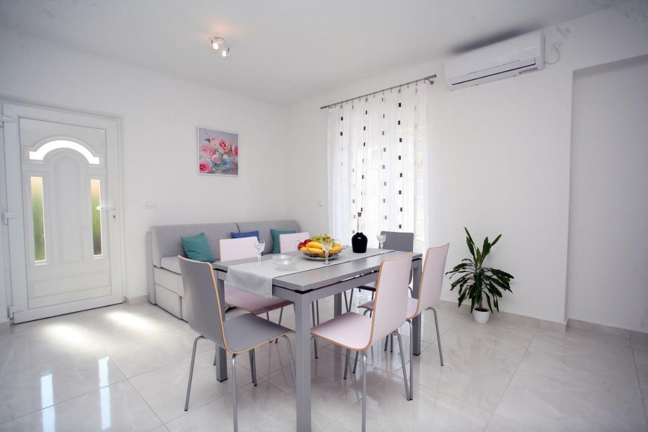 Apartman Fantasy Trogir Exteriör bild